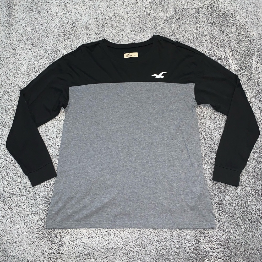 HOLLISTER - Women’s L Black & Grey Graphic Tee